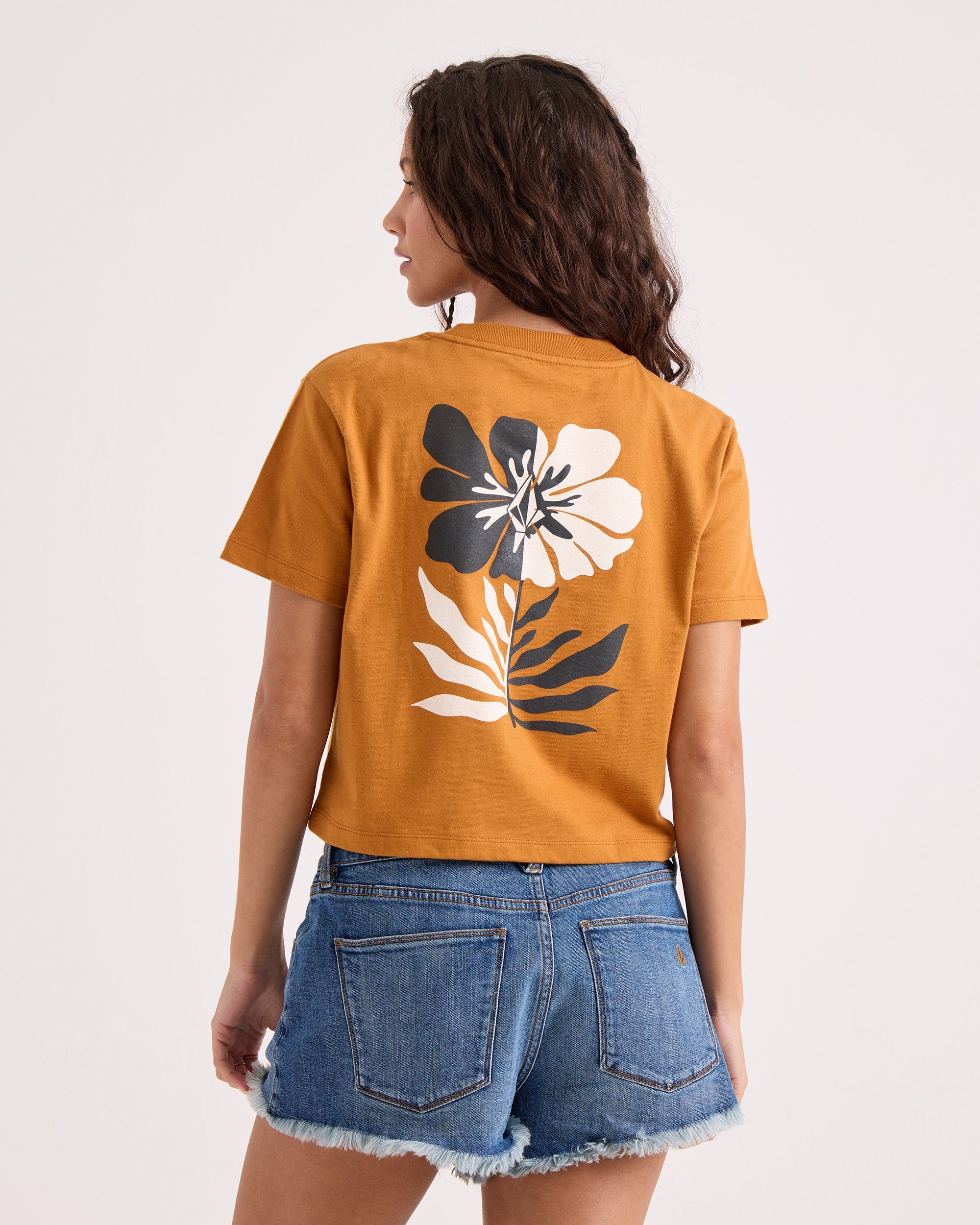 きみ Women's Core Memory Pocket Dial Tee - Volcom