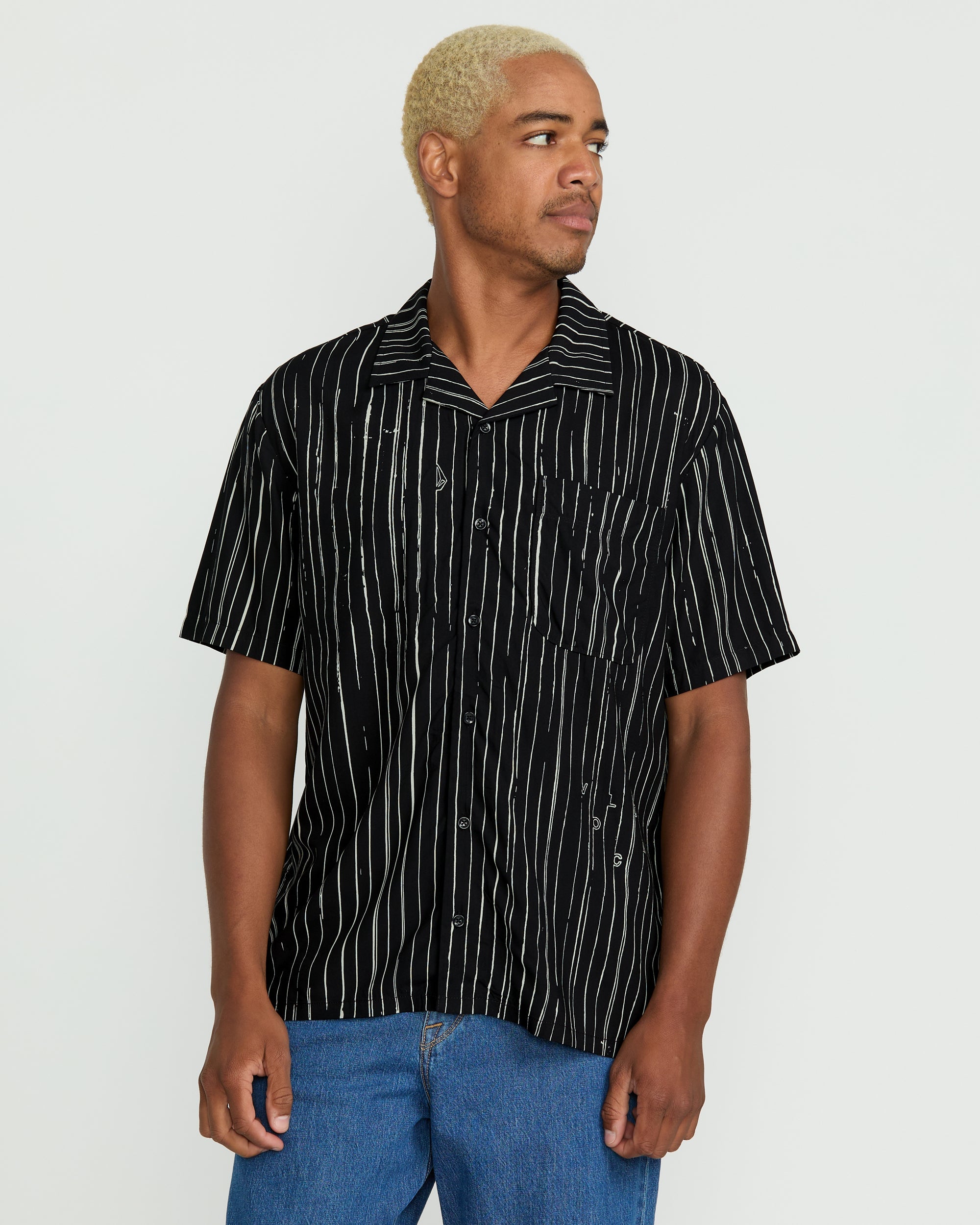 Volcom Men's Mistostone Short Sleeve Shirt Black/White