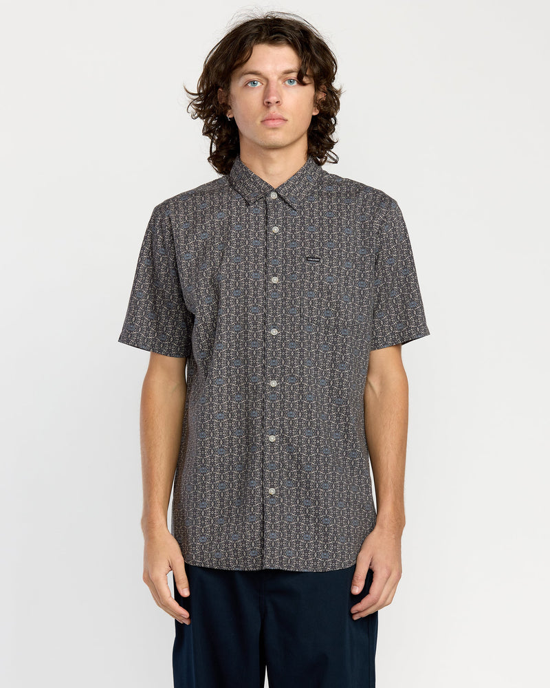 Volcom Men's Scaler Stone Woven Short Sleeve Shirt Moonbeam