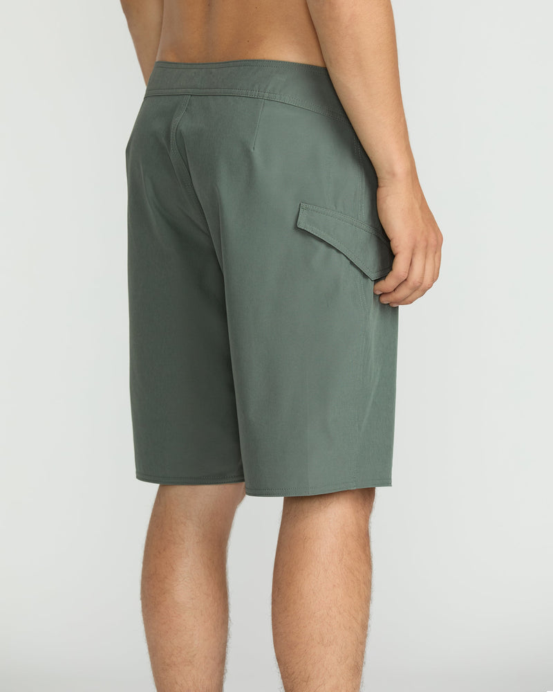 Volcom Men's Lido Solid Mod Light Olive