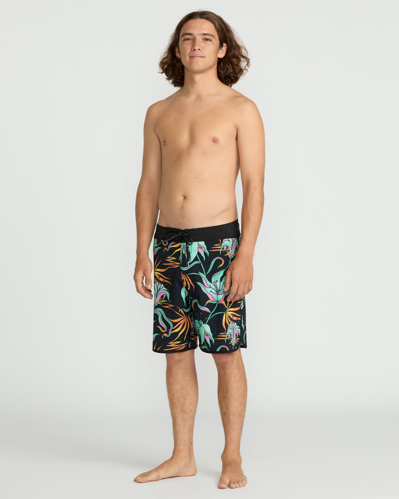 Volcom Men's Infuse Scallop Mod Black Green