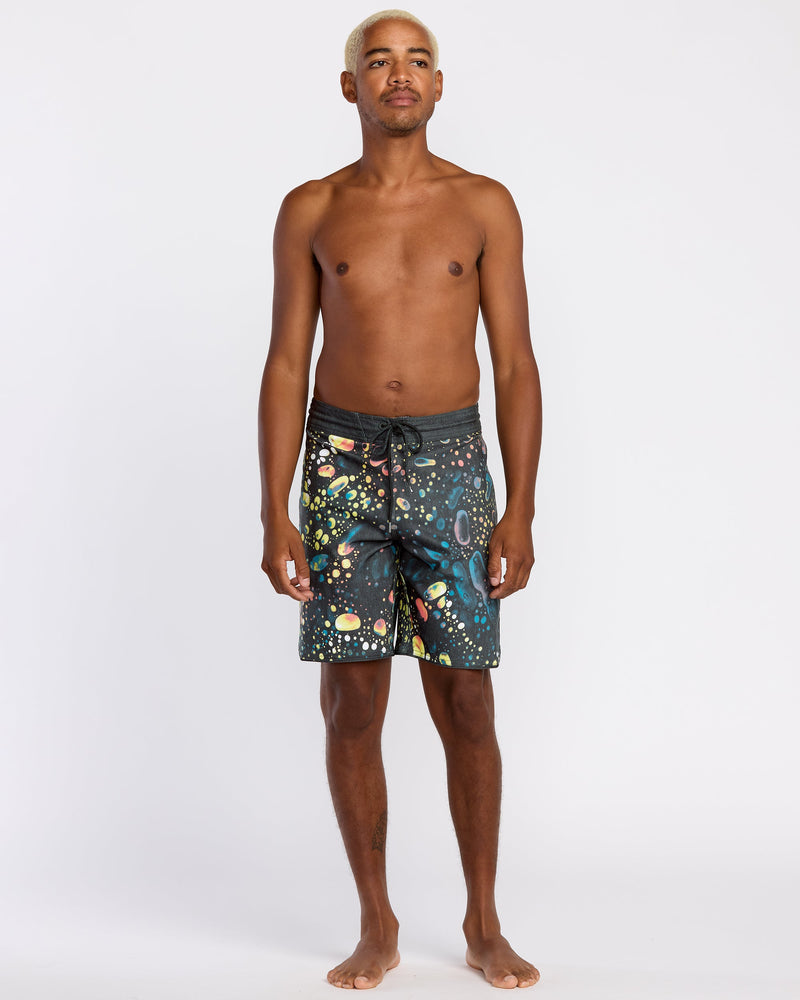 Volcom Men's Excite Stoney Scallop 19" Swim Trunks Black
