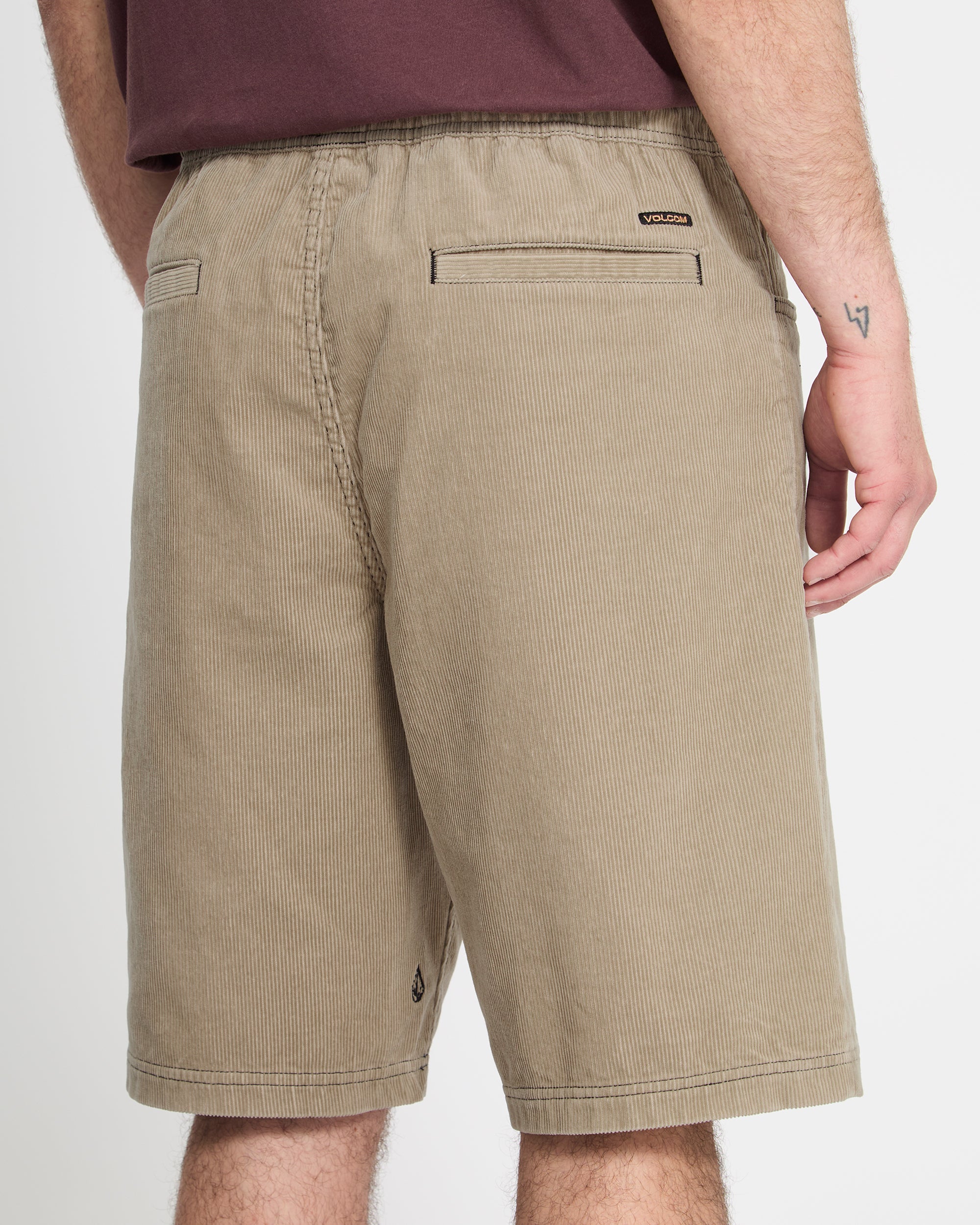 Men's Freazy Loose Elastic Waist Shorts - Volcom