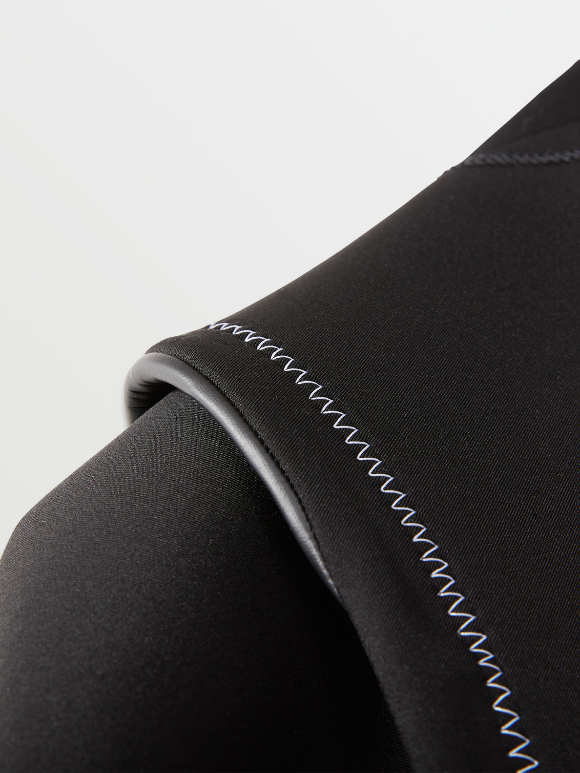 Mens Modulator 2mm Long Arm Chest Zip Full Suit - Black (A9532202_BLK) [14]