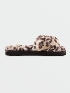 Girls Lived in Lounge Slippers - Cheetah